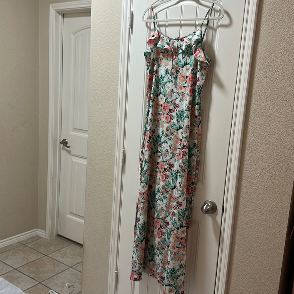 Super cute summer maxi dress
